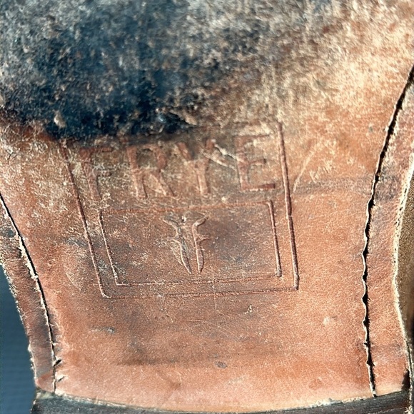 Frye Brown Suede Women’s Knee High Riding Boots Sz 8.5 Leather Brass Details - Picture 12 of 16